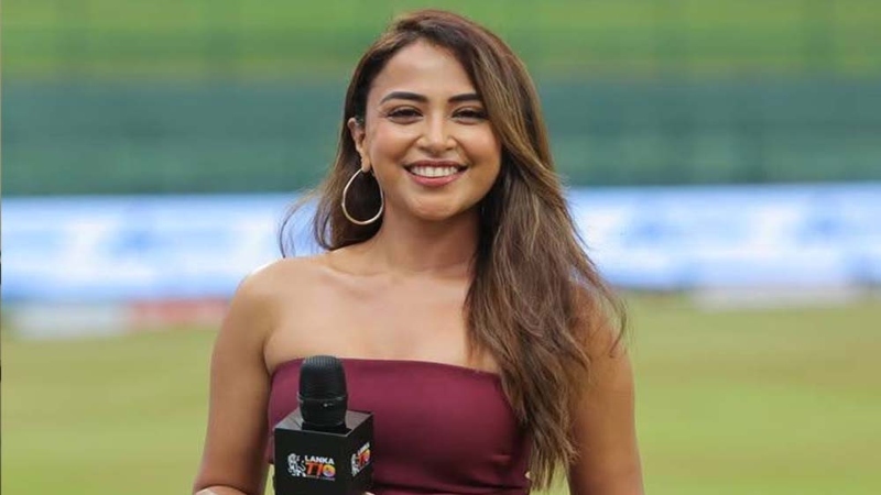 বিপিএলের উপস্থাপনা প্যানেল থেকে বাদ ভারতীয় উপস্থাপিকা