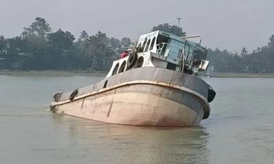 বাংলাদেশি কার্গো জাহাজ  ডুবে গেছে পশ্চিমবঙ্গের গঙ্গায়