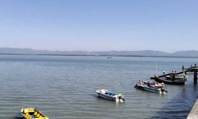 অস্ত্রের মুখে চার বাংলাদেশি জেলেকে জিম্মি করে নিয়ে গেল আরাকান আর্মি