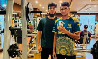 রাতেই পাকিস্তান ছাড়বেন রিশাদ-নাহিদ