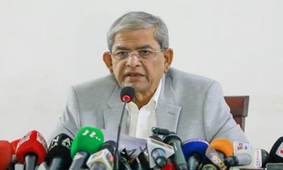 বিলম্বে হলেও সরকার আ. লীগের কার্যক্রম ‘বন্ধ রাখার’ সিদ্ধান্ত নেওয়ায় আমরা আনন্দিত: মির্জা ফখরুল