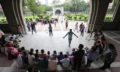 ইশরাকের সমর্থকদের বিক্ষোভ চলছে, নগর ভবনের সেবা আজও বন্ধ