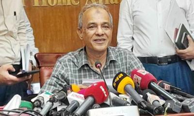আসিফ মাহমুদের ব্যাগে ম্যাগাজিনটি একে-৪৭ রাইফেলের নয়: স্বরাষ্ট্র উপদেষ্টা