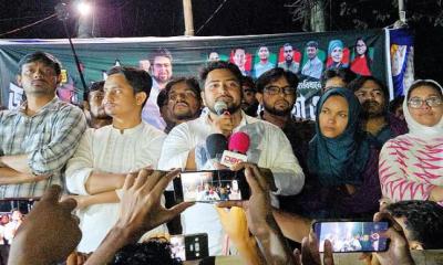ট্যাগের রাজনীতি থেকে আমরা বের হতে চাই: নাহিদ ইসলাম