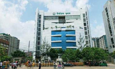 সিইসির সঙ্গে বৈঠক করতে ইসিতে হাসনাত-সারজিস-পাটোয়ারী