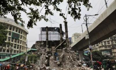প্রজন্ম চত্বর নয়, ভাঙা হলো উন্নয়ন প্রদর্শনের ডিজিটাল বিলবোর্ড