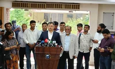 নির্বাহী বিভাগের ক্ষমতা খর্ব করা হলে রাষ্ট্র পরিচালনায় ভারসাম্য নষ্ট হবে: সালাহউদ্দীন আহমেদ