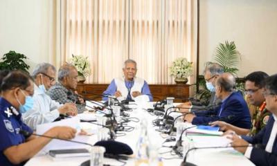 নির্বাচনকে সামনে রেখে আইনশৃঙ্খলার ‘সমন্বয়ে জোর’ প্রধান উপদেষ্টার