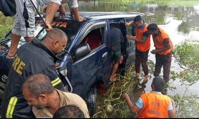 মাইক্রোবাস নিয়ন্ত্রণ হারিয়ে খালে, ওমান প্রবাসীসহ একই পরিবারের ৭ জন নিহত