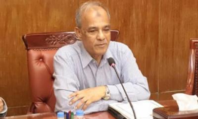 আইনশৃঙ্খলা বাহিনীর হারানো অস্ত্রের সন্ধান দিলে পুরস্কার দেওয়া হবে: স্বরাষ্ট্র উপদেষ্টা