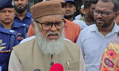 মাজার ও ধর্মীয় প্রতিষ্ঠানে হামলা চালালে কাউকেই ছাড় দেওয়া হবে না: ধর্ম উপদেষ্টা