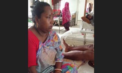 কাজে না যাওয়ায় ঘরে ঢুকে হামলার অভিযোগ যুবলীগ নেতার বিরুদ্ধে