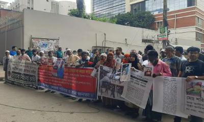 সচিবালয়ের কাছে জুলাই শহীদ-আহত পরিবারের বিক্ষোভ-অবস্থান