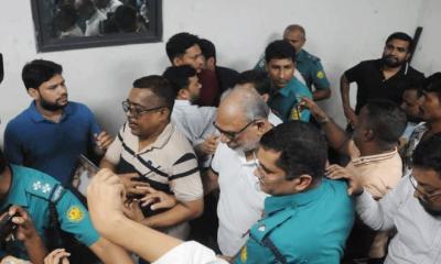 লতিফ সিদ্দিকী ও ঢাবি শিক্ষক কার্জনসহ ১১ জন ডিবি হেফাজতে