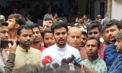 নুরের ওপর হামলার দায় সরকারকে নিতে হবে: উপদেষ্টা আসিফ মাহমুদ