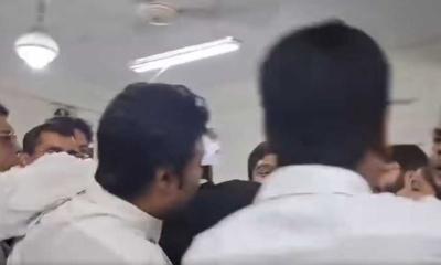 সাংবাদিক পান্নার জামিন শুনানিতে আরেক সাংবাদিককে মারধর