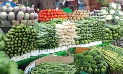 সবজির দাম সামান্য কমলেও অন্য পণ্যের দাম চড়া