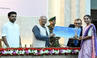 তরুণেরা সক্রিয় থাকলে কোনো সমস্যা অমীমাংসিত থাকবে না: প্রধান উপদেষ্টা