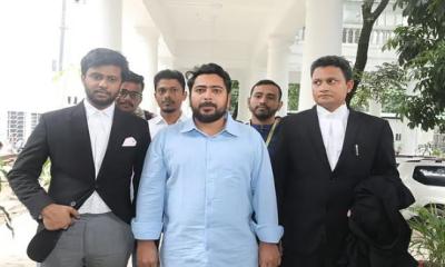 শেখ হাসিনার বিরুদ্ধে সাক্ষ্য দিতে ট্রাইব্যুনালে নাহিদ ইসলাম