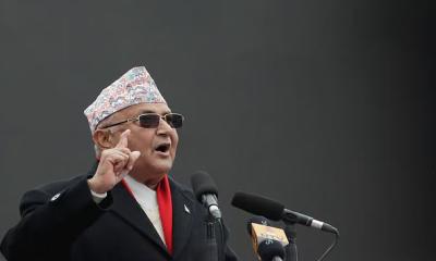 জনসম্মুখে নেপালের ক্ষমতাচ্যুত প্রধানমন্ত্রী অলি, বললেন ‘পালাবেন না’