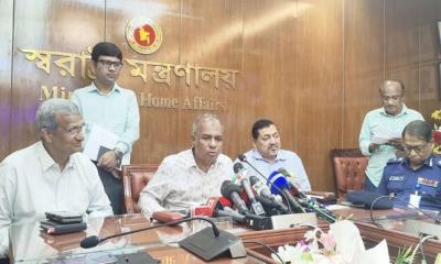 পাহাড়ে কিশোরীকে ধর্ষণের কোনো আলামত পাওয়া যায়নি: স্বরাষ্ট্র উপদেষ্টা