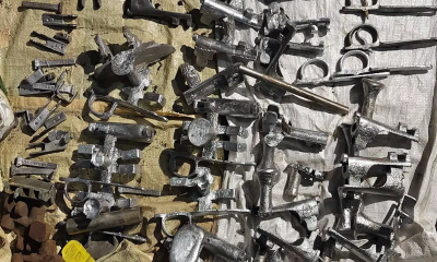 খুলনায় অস্ত্র তৈরির কারখানার সন্ধান লাভ, ৩ জন আটক