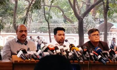 গণঅভ্যুত্থানের প্রতিশ্রুতি বাস্তবায়নে মাঠে থেকে কাজ করার লক্ষ্যে পদত্যাগ করেছেন নাহিদ