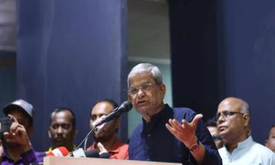 বিভিন্ন রকম প্রশ্ন তুলে নৈরাজ্যের দিকে দেশকে নিয়ে যাওয়ার চেষ্টা হচ্ছে: মির্জা ফখরুল