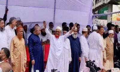 কারামুক্ত হয়ে আজহার সংবর্ধনা নিলেন শাহবাগে, ধন্যবাদ দিলেন জুলাইয়ের ‘মহাবিপ্লবী নায়কদের’