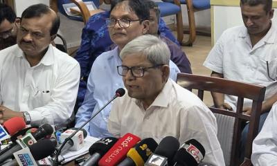 একাত্তরের অসাম্প্রদায়িক চেতনাকে ধর্মীয় দৃষ্টিকোণ থেকে নষ্ট করা হচ্ছে: মির্জা ফখরুল
