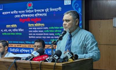 নির্বাচন কর্মকর্তাদের জুতার মালা ও জেলের কথা মনে করিয়ে দিলেন ইসি