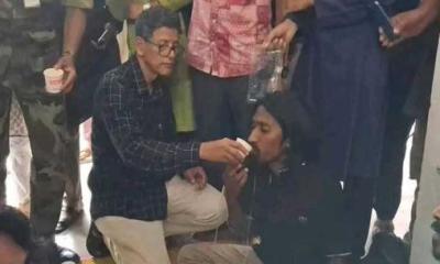 উপাচার্যের আশ্বাসে অনশন ভাঙলেন চট্টগ্রাম বিশ্ববিদ্যালয়ের ৯ শিক্ষার্থী