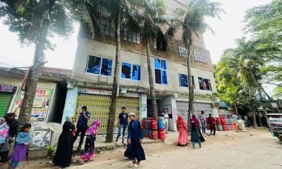 গ্রেপ্তার আতঙ্কে গ্রাম পুরুষশূন্য, ২৪ ঘণ্টায়ও মামলা হয়নি