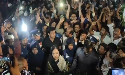 শহিদ মিনারে শ্রদ্ধা জানাতে গিয়ে বাধার মুখে  রুমিন ফারহানা, ফিরে গেলেন ফুল না দিয়েই