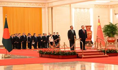 তারেক রহমানকে ‘লালগালিচা’ সংবর্ধনা দিলেন চীনের প্রধানমন্ত্রী লি কিয়াং
