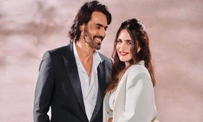 ৮ বছরের প্রেমের পর বিয়ে করলেন অর্জুন রামপাল