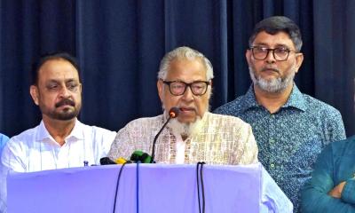 আইনের অস্পষ্টতা নিপীড়নের হাতিয়ার: নজরুল ইসলাম খান