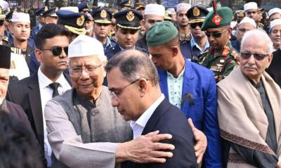 তারেক রহমানকে সান্ত্বনা জানিয়েছেন প্রধান উপদেষ্টা