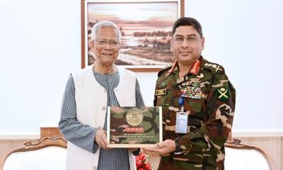 প্রধান উপদেষ্টার সঙ্গে সেনাপ্রধানের বিদায়ী সাক্ষাৎ