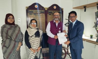 পদত্যাগপত্র জমা দিলেন ঢাবি উপাচার্য