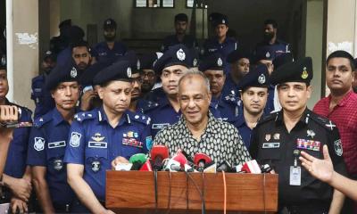 নির্বাচনের আগে সব অবৈধ অস্ত্র উদ্ধার করা হবে: স্বরাষ্ট্র উপদেষ্টা