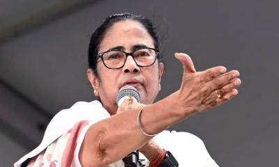 মমতার বিরুদ্ধে জোট করেছেন সায়নী ঘোষসহ ১৯ তৃণমূল এমপি
