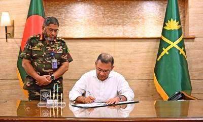 সেনা পদোন্নতিতে রাজনৈতিক বিবেচনার ঊর্ধ্বে থাকার আহ্বান প্রধানমন্ত্রীর