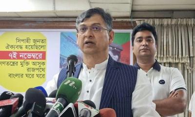 অগণতান্ত্রিক পদ্ধতিতে রাজপথ আর উত্তপ্ত হতে দেব না : সালাহউদ্দিন আহমেদ