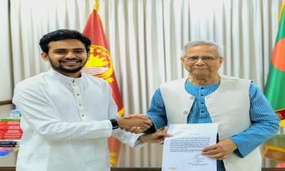 ঢাকা–১০ থেকে স্বতন্ত্র প্রার্থী হিসেবে লড়বেন আসিফ মাহমুদ