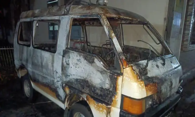 মধ্যরাতে অ্যাম্বুলেন্স ও বাসে আগুন দিলো দুর্বৃত্তরা