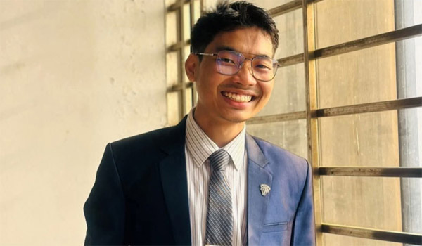 ডাকসু থেকে পদত্যাগের সিদ্ধান্ত সর্বমিত্র চাকমার