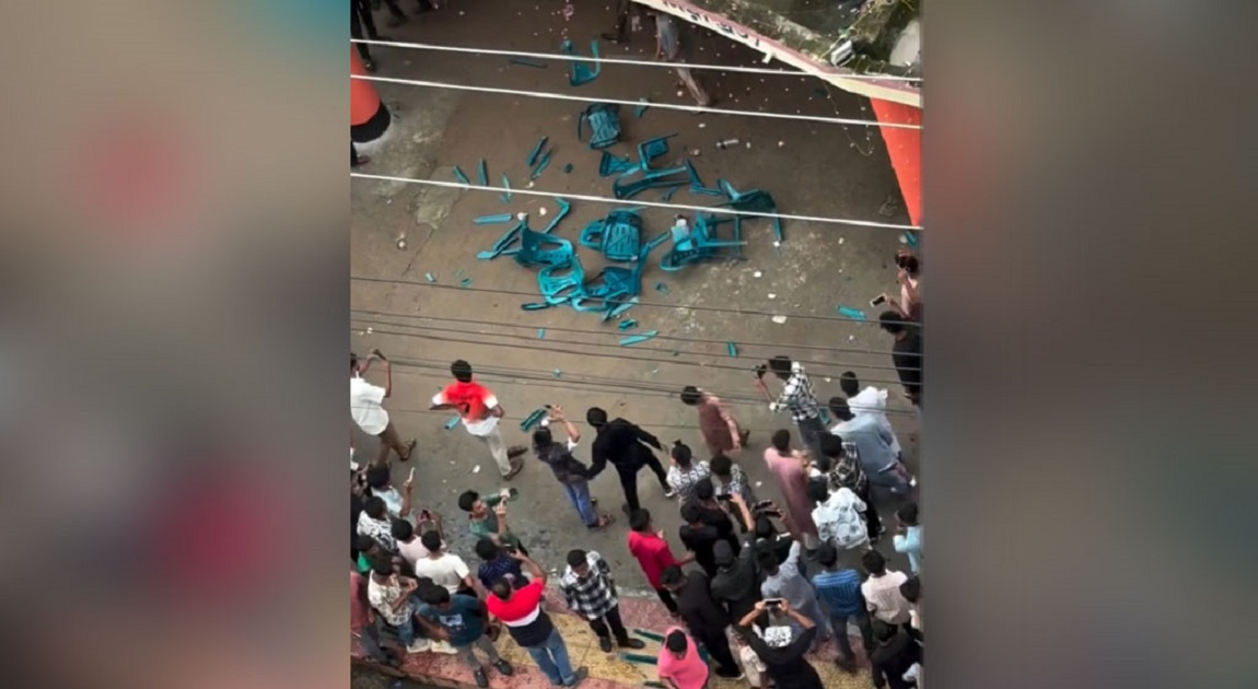 শো চলাকালে কারিগরি ত্রুটি, ছায়াবাণী সিনেমা হল ভাঙচুর ও লুট