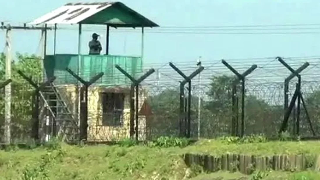 সীমান্তে বিএসএফের হাতে তিন বাংলাদেশি আটক