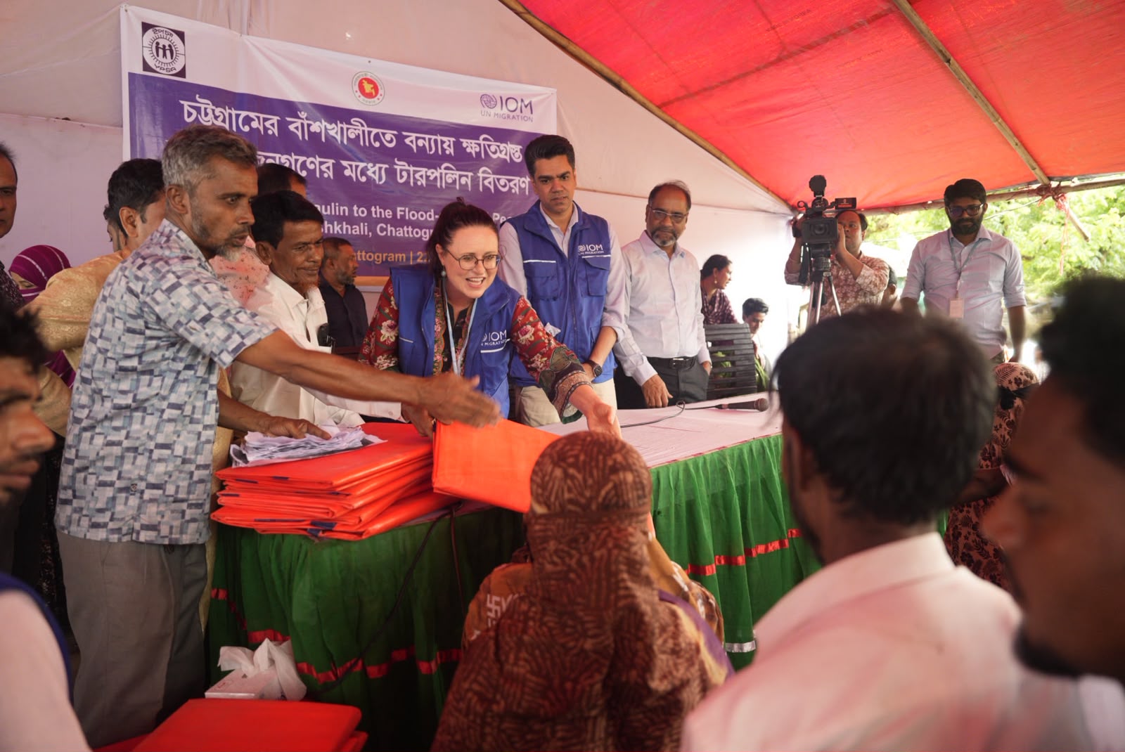 চট্টগ্রাম ও কক্সবাজারে বন্যাকবলিত ১ হাজার পরিবারের পাশে আইওএম